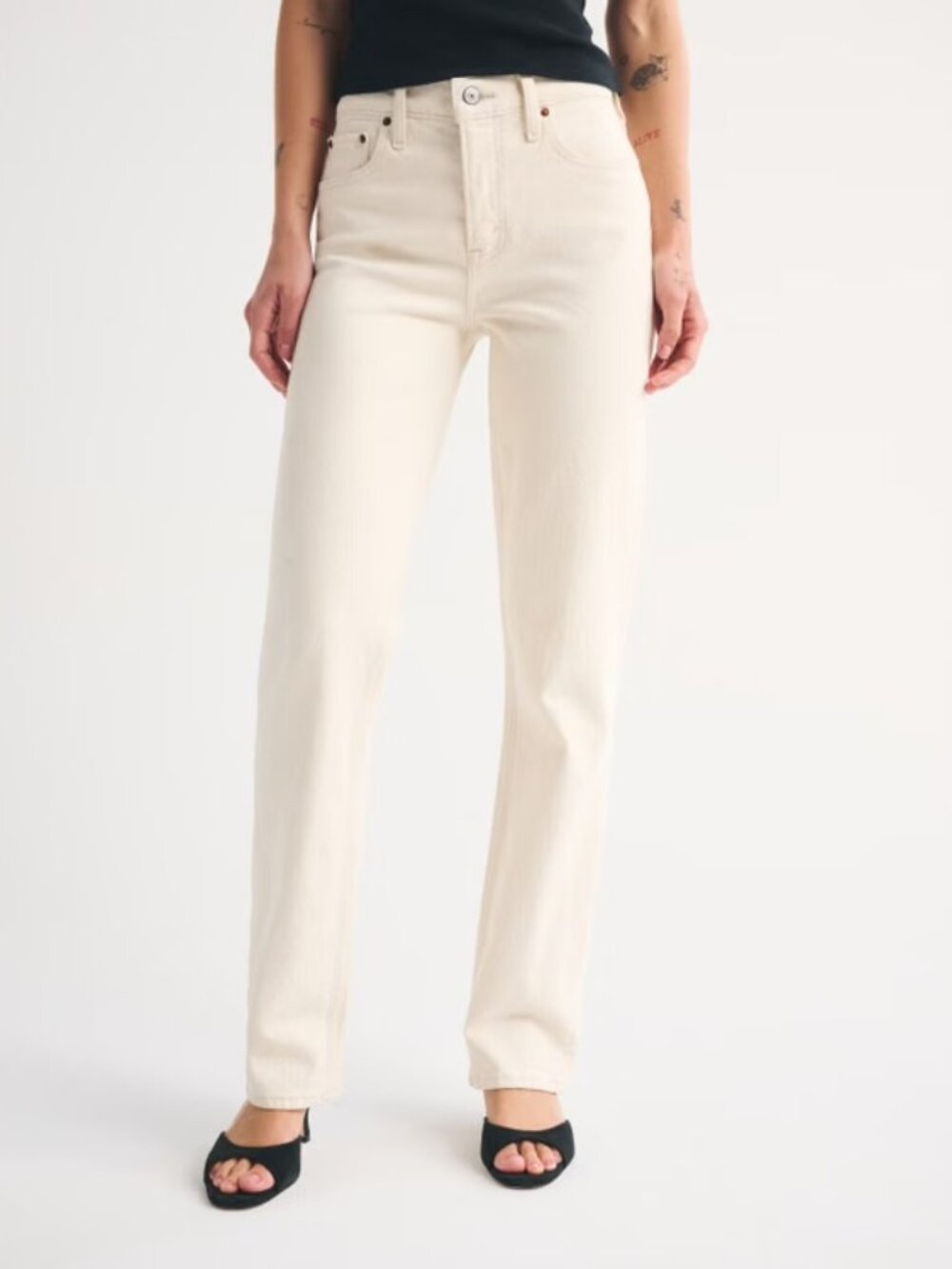 Abercrombie & Fitch Ultra High Rise 90s Straight Jean